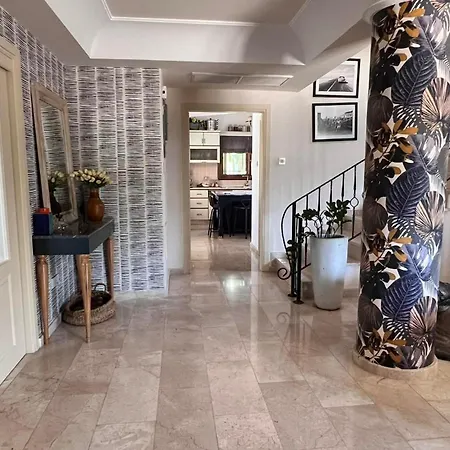 Camelot Villa *